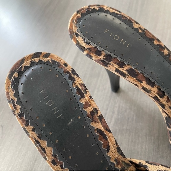 Fioni Leopard animal print Knot Slide  Heels Shoes Size 7.5 - Picture 6 of 12
